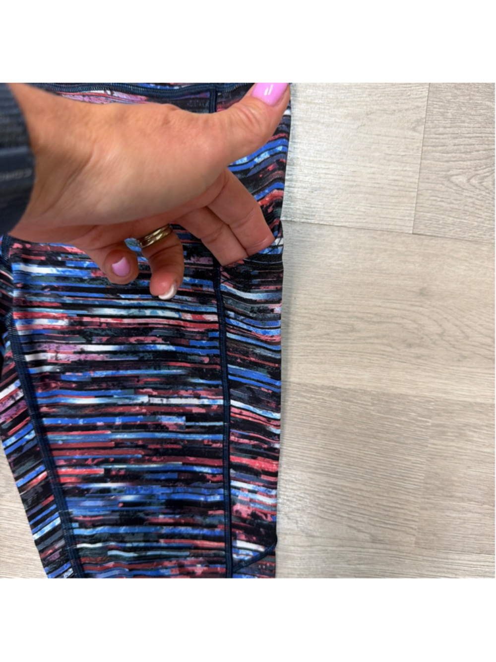 Lululemon Fast & Free 7/8 Tight II *Nulux 25"
Hinshu Alpine White Multi Sz 6! - Picture 9 of 13